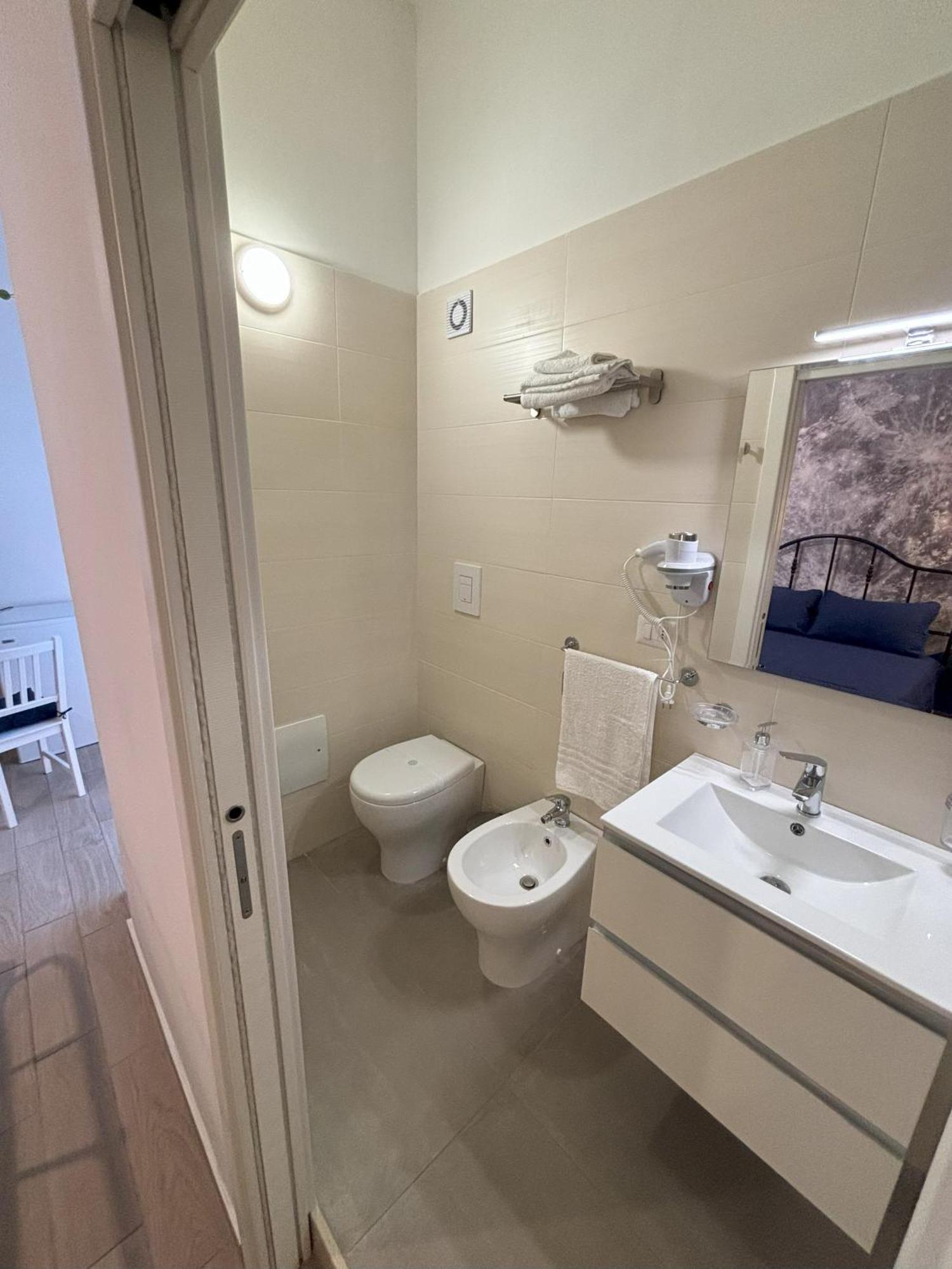 Mareluna Rooms Margherita Di Savoia Exterior foto
